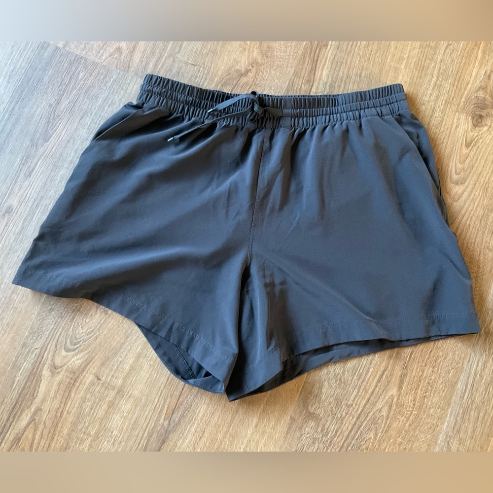 Patagonia Women’s Black  Elastic Shorts Sz M